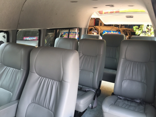 TOYOTA HIACE COMMUTER 2.5 D4D เกียร์ MT ปี2010 โทร 098-919-0195 ดาวออโต้เบสท์