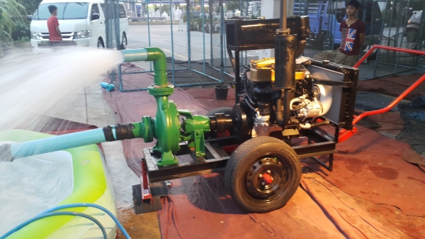 เครื่องสูบนํ้าขนาดใหญ่ แรงแต่ประหยัดมาก