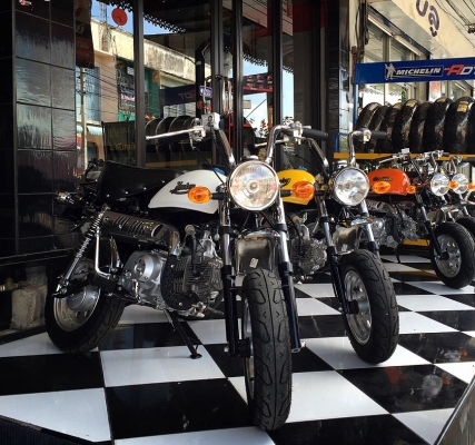 จัดโปรโมชั่น ลดราคาสุดแบบ มโหฬษร มังกี้ กอลิล่า เดิม ราคาสุดๆ เริ่มต้นเพียง 2XXXX  แต่งๆๆ ลดราคาทุกรุ่นและมีของแถมอีกมากมาย  ด่วนๆๆ ลดๆๆ   เริ่มต้นราคา ที