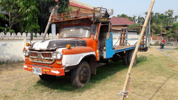 หกล้อเทลเอลร์หัวแหลม เครื่อง อิสุ 6บีบี แน่นกิบ.พ.ทำดา.คัสซีสวย หางขึ้นรถเกี่ยว ระบบไฮดรอลิค ใช้งานได้ดี มีทะเบียน พร้อมใช้ พร้อมโอน