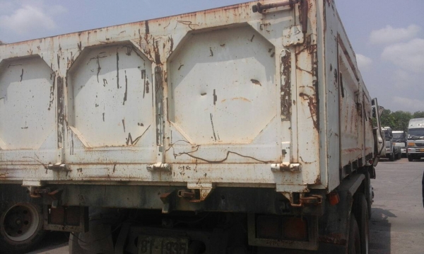 ขายถูกรถบรรทุก 10 ล้อดั้มเพลาเดียว NISSAN UD CDA12M ปี38 ขายถูกรถบรรทุก 10 ล้อดั้มเพลาเดียว NISSAN UD CDA12M ปี38