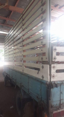 ขาย6ล้อ KS เครื่อง 110  4BD1 รถห้างแท้ ยาว 4.50 กระบะเนียม มีแอร์  คัชซีสวย ยางดี ภาษีเต็ม ราคา 199,999 ฿ ต่อรองได้ โทร 090-6312519