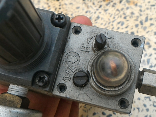 ชุดอปกรณ์ปรับปรุงคุณภาพลม มีตัวดักน้ำดักฝุ่น. มีตัวปรับตั้งแรงดันลม , มีตัวปล่อยฝอยละลองไปใรระบบลมเพื่อหล่อลื่นอุปกรณ์ต่างๆที่มีการเคลื่อนใหว