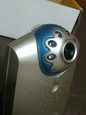 เครื่องเฝ้าคอยสั่งเกต ยี่ห้อ CENTURY เป็นระบบไร้สาย เห็นได้ทั้งภาพและเสียงของลูก มีระบบมองเห็นได้ในที่มืดๆ