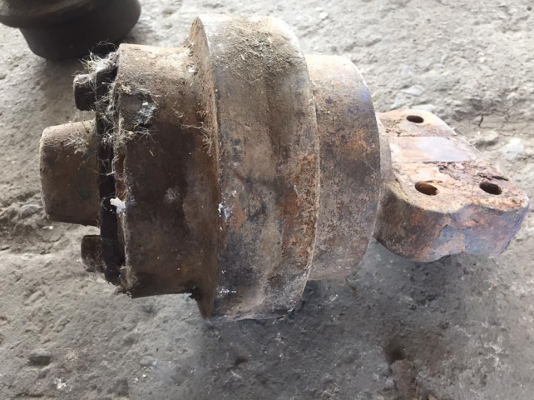 แคเรีย KOMATSU PC 120-2 เก่าญี่ปุ่น ราคา 1,500 บาท