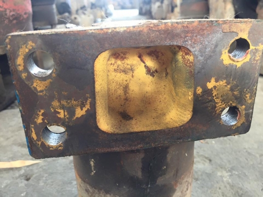 แคเรีย KOMATSU PC 60-3-5-6 เก่าเช็คนอกญี่ปุ่น ราคา 2,200 บาท