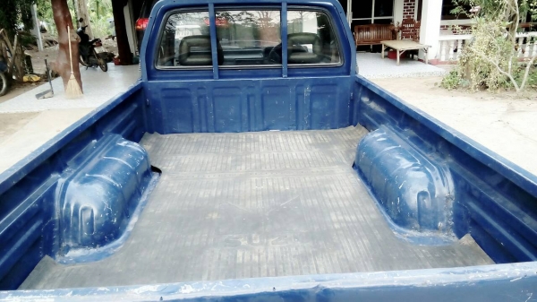 ขายด่วน รถกระบะมาสด้า B2500 สภาพพร้อมใช้งาน เครื่องแน่น ช่วงล่างดี ใช้บรรทุกของได้สบาย สนใจโทร. 080-7491645