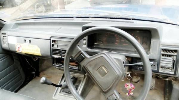 ขายด่วน รถกระบะมาสด้า B2500 สภาพพร้อมใช้งาน เครื่องแน่น ช่วงล่างดี ใช้บรรทุกของได้สบาย สนใจโทร. 080-7491645