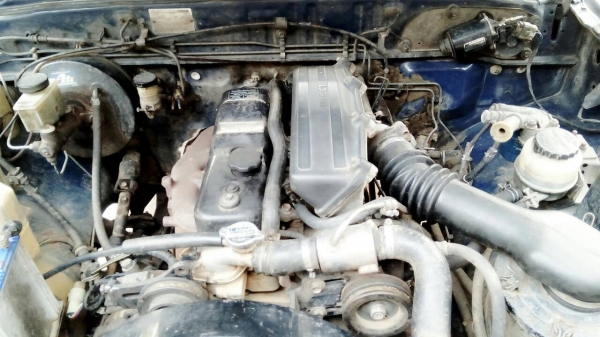 ขายด่วน รถกระบะมาสด้า B2500 สภาพพร้อมใช้งาน เครื่องแน่น ช่วงล่างดี ใช้บรรทุกของได้สบาย สนใจโทร. 080-7491645