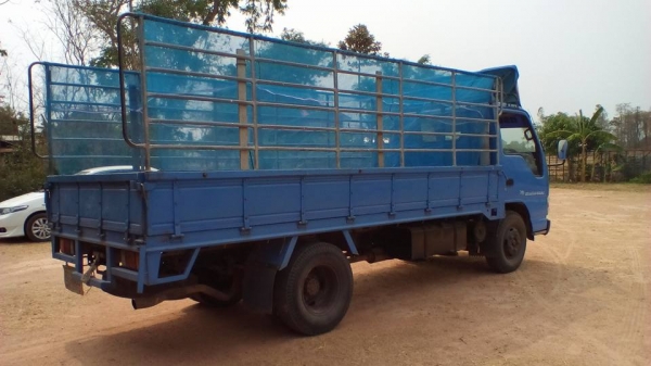 **350,000 บ.ต่อรอง/// 6ล้อบรรทุก ISUZU NPR-110 หัวการ์ตูน ห้างแท้ปี44 เครื่อง/เกียร์ เดิม แรงดี ช่วงล่างเดิม คัสซีสวย หัวสวยบางภายในสวยคตรบ กระบะพื้นไม้คอกเหล็ก4.30ม.สภาพสวย ยาง7.50/16 สภาพ70\% รถบอดี้เดิม สีสันสวยบาง พร้อมใช้ เล่มฯ ครบ **ขาย ISUZU NKR-110 **350,000 บ.ต่อรอง/// 6ล้อบรรทุก ISUZU NPR-110 หัวการ์ตูน ห้างแท้ปี44 เครื่อง/เกียร์ เดิม แรงดี ช่วงล่างเดิม คัสซีสวย หัวสวยบางภายในสวยคตรบ กระบะพื้นไม้คอกเหล็ก4.30ม.สภาพสวย ยาง7.50/16 สภาพ70\% รถบอดี้เดิม สีสันสวยบาง พร้อมใช้ เล่มฯ ครบ **ขาย ISUZU NKR-110