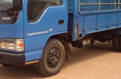 **350,000 บ.ต่อรอง/// 6ล้อบรรทุก ISUZU NPR-110 หัวการ์ตูน ห้างแท้ปี44 เครื่อง/เกียร์ เดิม แรงดี ช่วงล่างเดิม คัสซีสวย หัวสวยบางภายในสวยคตรบ กระบะพื้นไม้คอกเหล็ก4.30ม.สภาพสวย ยาง7.50/16 สภาพ70\% รถบอดี้เดิม สีสันสวยบาง พร้อมใช้ เล่มฯ ครบ **ขาย ISUZU NKR-110 **350,000 บ.ต่อรอง/// 6ล้อบรรทุก ISUZU NPR-110 หัวการ์ตูน ห้างแท้ปี44 เครื่อง/เกียร์ เดิม แรงดี ช่วงล่างเดิม คัสซีสวย หัวสวยบางภายในสวยคตรบ กระบะพื้นไม้คอกเหล็ก4.30ม.สภาพสวย ยาง7.50/16 สภาพ70\% รถบอดี้เดิม สีสันสวยบาง พร้อมใช้ เล่มฯ ครบ **ขาย ISUZU NKR-110