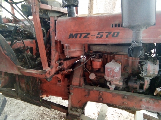 รถไถแมกซี้ MTZ 570 ทำงานปกติดันหน้าผานหลัง