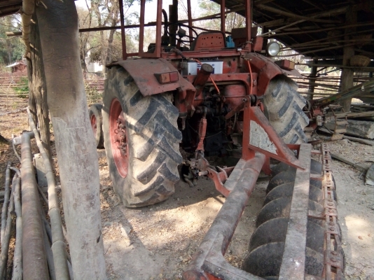 รถไถแมกซี้ MTZ 570 ทำงานปกติดันหน้าผานหลัง