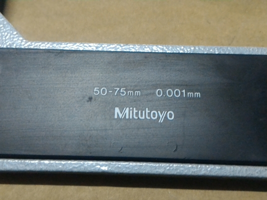 ไมโครมิเตอร์ดิจิตอลแบบพิเศษ ยี่ห้อ Mitutoyo  จากญี่ปุ่น สภาพสวย เชื่อมต่อคอมพิวเตอร์บันทึกค่าได้ ช่วงการวัด 50 - 75 มม.