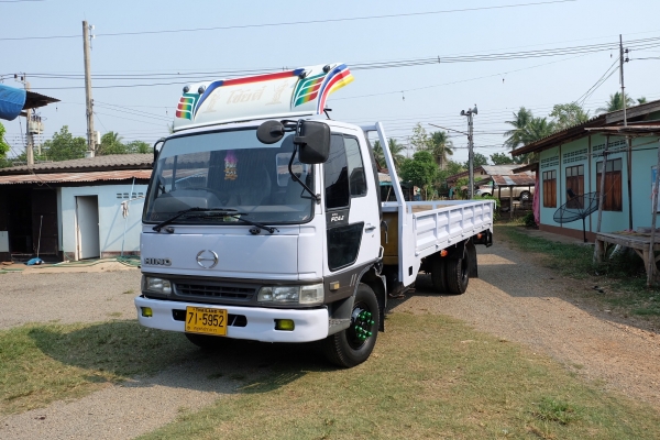ขายด่วนรถบรรทุก HINO FC4J ปี44 145แรง ยาว 5.50 เมตร