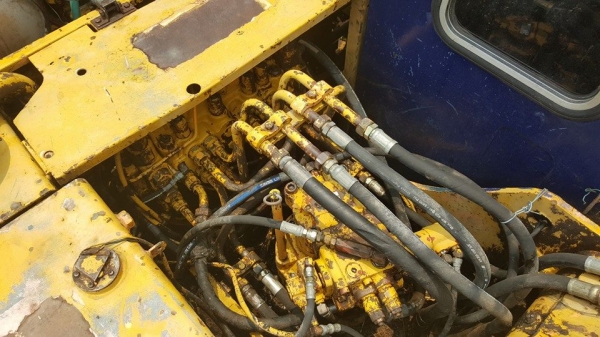 ขายรถขุดโกเบลโก้ SK045 120มาร์คทรู ไฟฟ้ากึ่งใช้งานปกติ แอร์เย็น เอกสารใบอินวอยซ์ บูมสวย ช่วงล่างดีทำงานได้ปกติ