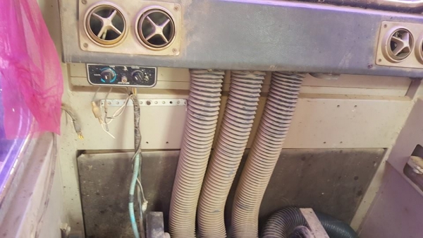 ขายรถขุดโกเบลโก้ SK045 120มาร์คทรู ไฟฟ้ากึ่งใช้งานปกติ แอร์เย็น เอกสารใบอินวอยซ์ บูมสวย ช่วงล่างดีทำงานได้ปกติ