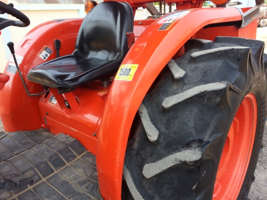 คูโบต้า L4708 4 WD พร้อมใบมีดตราช้าง