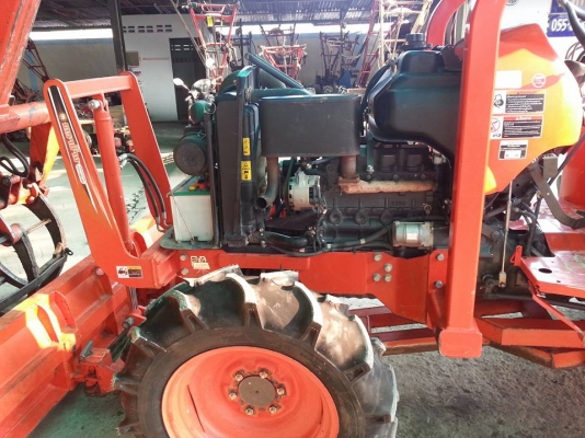 คูโบต้า L4708 4 WD พร้อมใบมีดตราช้าง