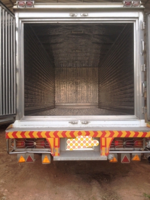 ขาย 6 ล้อ ฮีโน่ เมก้า 175 แรง ปี 56  ตู้เปียก ยาว 5.5 ม. สภาพเดิมสวยพร้อมใช้  จัดแนนท์ได้ครับ สนใจติดต่อ 081-9420141  ,  081-5715326