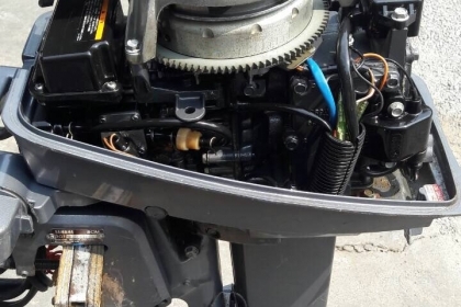 เครื่องเรือ Yamaha 8แรง 2จังหวะ หาง21 สตาร์ทไฟฟ้า เก่าญี่ปุ่น