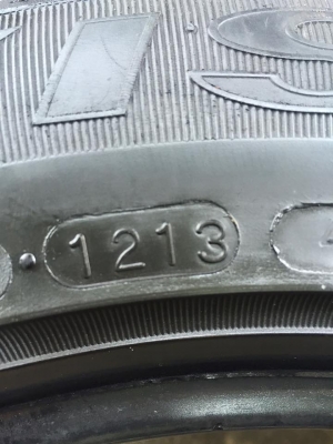 ขายยาง MAXXIS MA-P1 195-55-15 ปี13 ดอกหนา ใช้ได้อีกยาว ชุดละ 2,800 บาท ขายยาง MAXXIS MA-P1 195-55-15 ปี13 ดอกหนา ใช้ได้อีกยาว ชุดละ 2,800 บาท