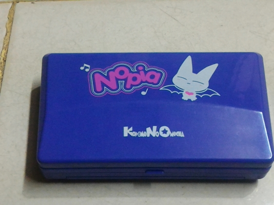 คีย์บอร์ดเครื่องดนตรีขนาดเล็กพกพาไปไหนๆได้จากญี่ปุ่น มีจังหวะต่างๆ ทำนอง และเสียงเครื่องดนตรีให้เลือกเหมือนเครื่องใหญ่