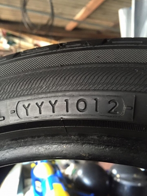 ขายยาง YOKOHAMA dB 205-45-17 ปี12 ดอกสวย พร้อมซิ่ง คู่ละ 1,800 บาท