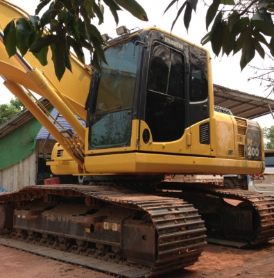 ขายด่วน!! komatsu PC200-8MO 2,800 ชม.สภาพสวยมากค่ะ ขายด่วน!! komatsu PC200-8MO 2,800 ชม.สภาพสวยมากค่ะ