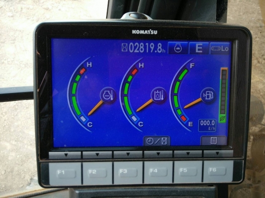 ขายด่วน!! komatsu PC200-8MO 2,800 ชม.สภาพสวยมากค่ะ ขายด่วน!! komatsu PC200-8MO 2,800 ชม.สภาพสวยมากค่ะ