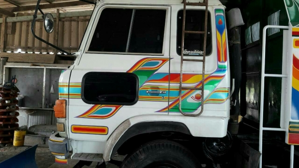 HINOรุ่นKR100เครื่องEH700ยาง900