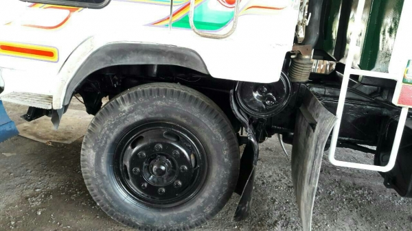 HINOรุ่นKR100เครื่องEH700ยาง900