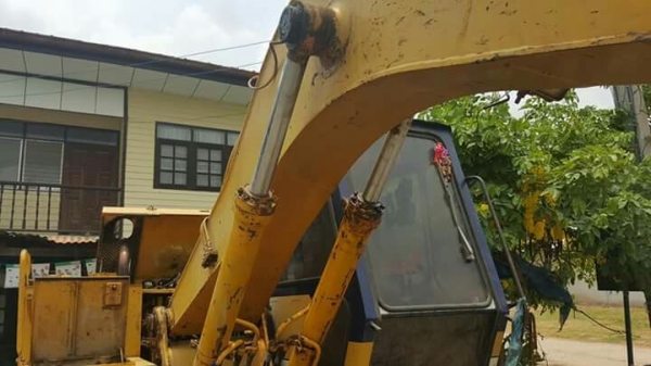 ขายรถขุดโกเบลโก้ SK045