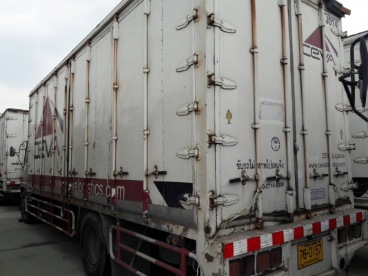 ขายเหมาครับ รถตู้ 10 บาน 1.Hino FG 112 ปี05=1คัน 2.Mitsubishi 6D16 = 5 คัน รวม 6 คัน