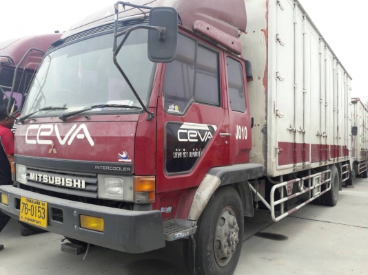 ขายเหมาครับ รถตู้ 10 บาน 1.Hino FG 112 ปี05=1คัน 2.Mitsubishi 6D16 = 5 คัน รวม 6 คัน