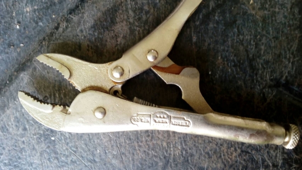 ขายคีมล็อกVISE-GRIP Made in USA.งานเก่ารุ่นสองแถวงานสะสม ขายคีมล็อกVISE-GRIP Made in USA.งานเก่ารุ่นสองแถวงานสะสม