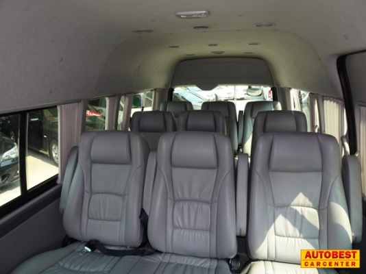 โทร 0922726669 ตันหยงเบสท์รถตู้ฝั่งธน COMMUTER ปี 2013 ดีเซลล์  เบาะหนัง 3 แถว ราคา 949,000 บาท