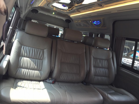 โทร 0922726669 ตันหยงเบสท์รถตู้ฝั่งธน COMMUTER ปี 2010 ดีเซลล์ แต่งวีไอพี  เบาะหนัง 3 แถว ราคา 859,000 บาท