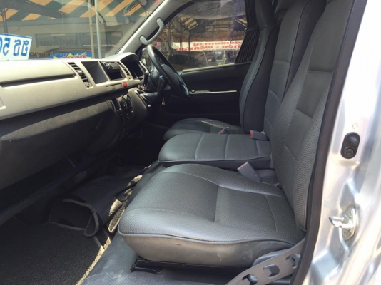 โทร 0922726669 ตันหยงเบสท์รถตู้ฝั่งธน COMMUTER ปี 2010 ดีเซลล์  เบาะหนัง 3 แถว ราคา 759,000 บาท