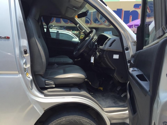 โทร 0922726669 ตันหยงเบสท์รถตู้ฝั่งธน COMMUTER ปี 2010 ดีเซลล์  เบาะหนัง 3 แถว ราคา 759,000 บาท