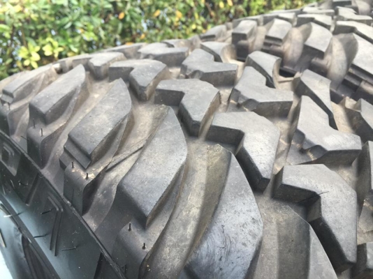 ยางBridgestone M/T 265/75/16 สภาพใหม่ ใช้น้อย 4เส้น