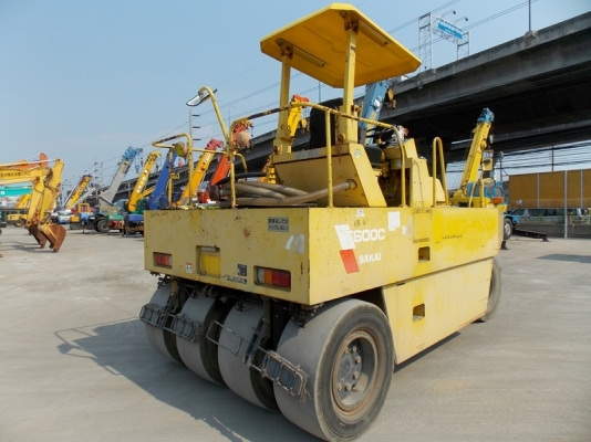 ขายด่วนแพ็คคู่ รถปูยาง 6 เมตรพร้อมรถบด 7 ล้อsakai