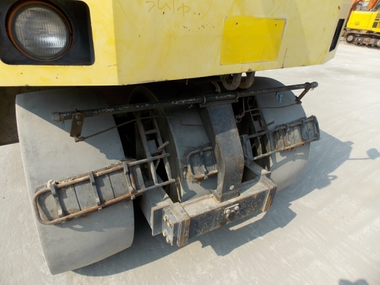 ขายด่วนแพ็คคู่ รถปูยาง 6 เมตรพร้อมรถบด 7 ล้อsakai