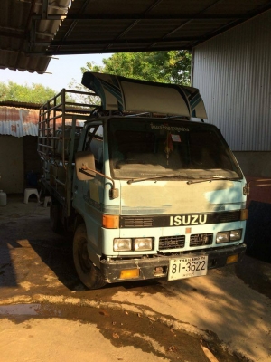 ขายรถบรรทุกสี่ล้อ อีซูซุ 88 ขายรถบรรทุกสี่ล้อ อีซูซุ 88