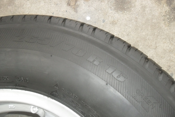 ล้อแม็ก16นิ้ว6รู กว้าง8นิวET5 พร้อมยาง สวยๆ 4 ล้อ ราคา 7900 บาท