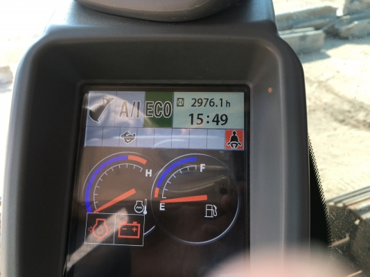 HITACHI ZX200-5G yr.2013