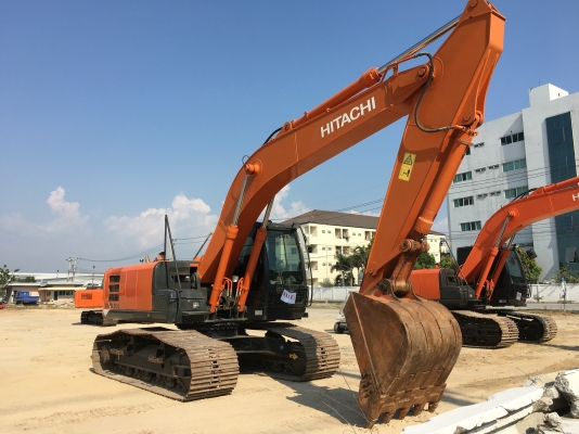 HITACHI ZX200-5G yr.2013