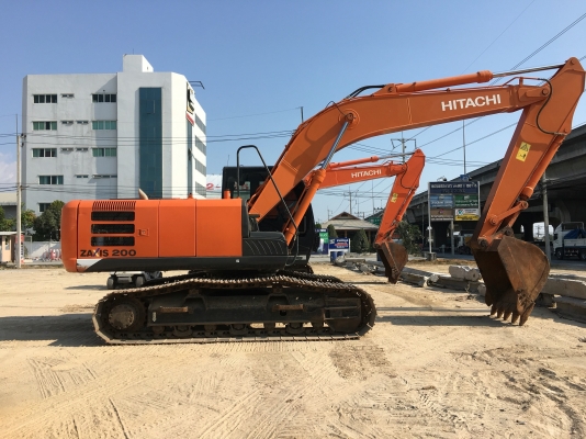HITACHI ZX200-5G yr.2013