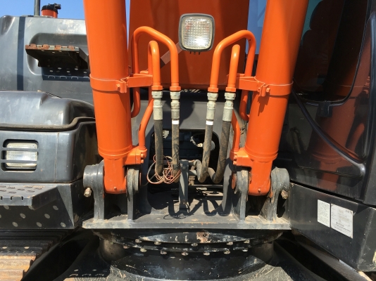 HITACHI ZX200-5G yr.2013