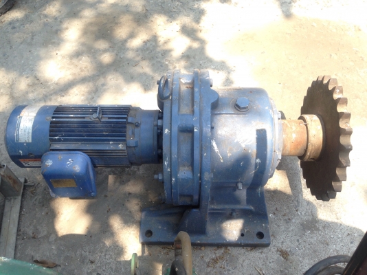 ขายมอเตอร์เกียร์ Cycro drive Sumitomo 2HP. 380V มีระบบเบรคในตัว อัตราทด 1:559 เพลาออกประมาณ 2.5รอบต่อนาที สภาพสวย พร้อมใช้งาน